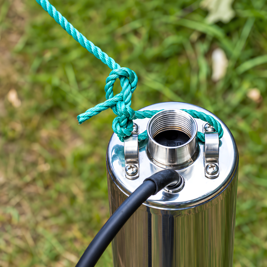 Deep Well Pump 40m Height submersible water pump with 4,500 L/h maximum flow, 230V motor, 20m cable, 25mm outlet and stainless steel motor cover for JoJo tank water supply, household pressure boosting and garden irrigation.